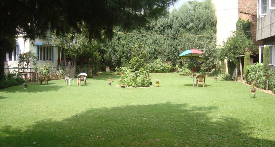 Hotel Humza, Srinagar 4